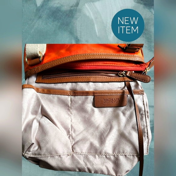 MICHAEL KORS CROSSBODY BAG W/ CANVAS STRAP NO CALLOUTS 🍊EUC - Picture 8 of 9